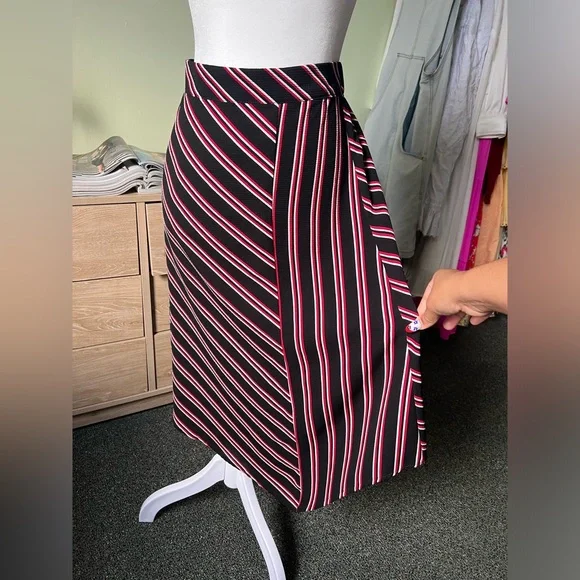 H&M Red & Black Stripe Midi Knee-Length Modest Handkerchief Asymmetrical Skirt M - Picture 6 of 16
